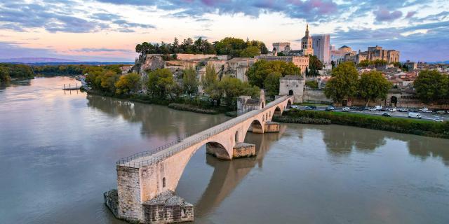 Galeries d’art à Avignon : guide des quartiers artistiques