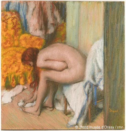 Kvinna vid sin toalett som torkar sin vänstra fot - Edgar Degas
