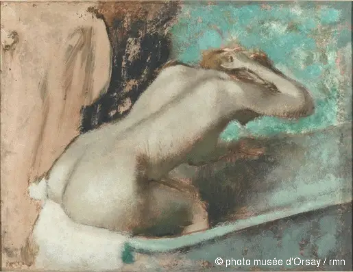 Kvinna som sitter på kanten av ett badkar och torkar sin nacke - Edgar Degas