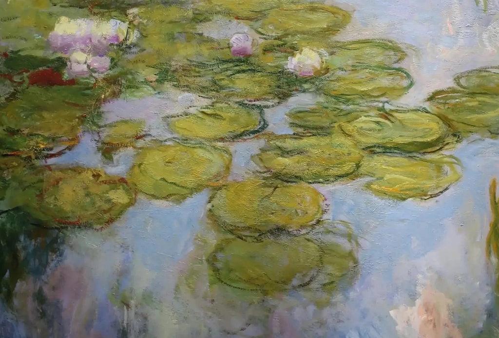 Détail des fleurs et feuilles de nénuphar dans Nymphéas de la Fondation Beyeler