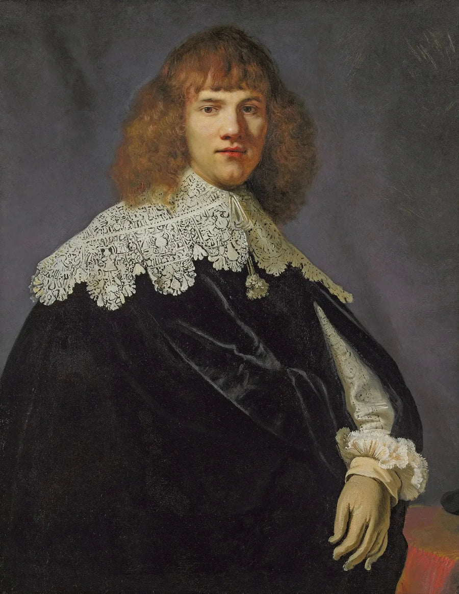 Porträtt av en gentleman, till midjan, klädd i en svart sammetsmantel med vit spetskrage och manschetter - Rembrandt